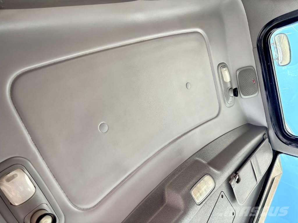 Peterbilt 357 Trekkers