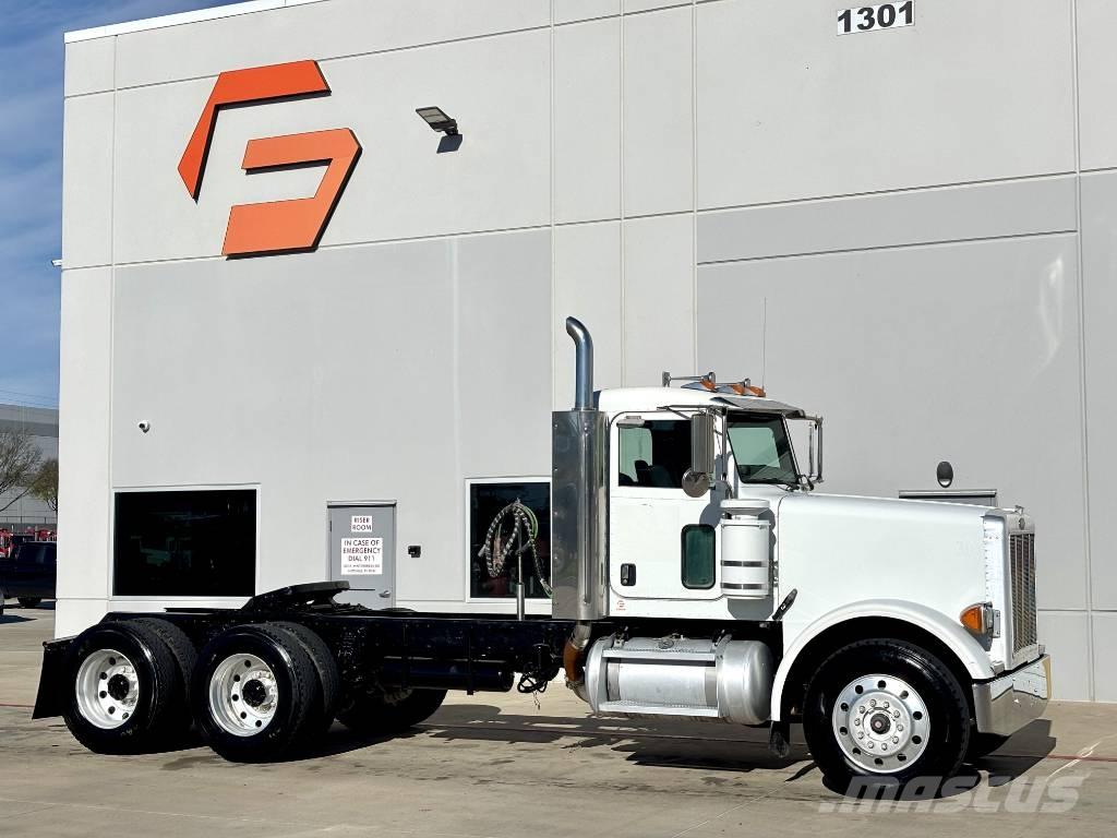 Peterbilt 357 Trekkers