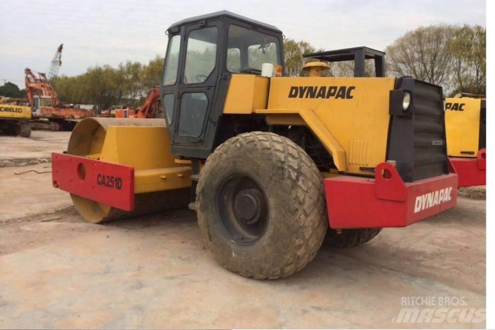 Dynapac CA 251 D Trilrolwalsen