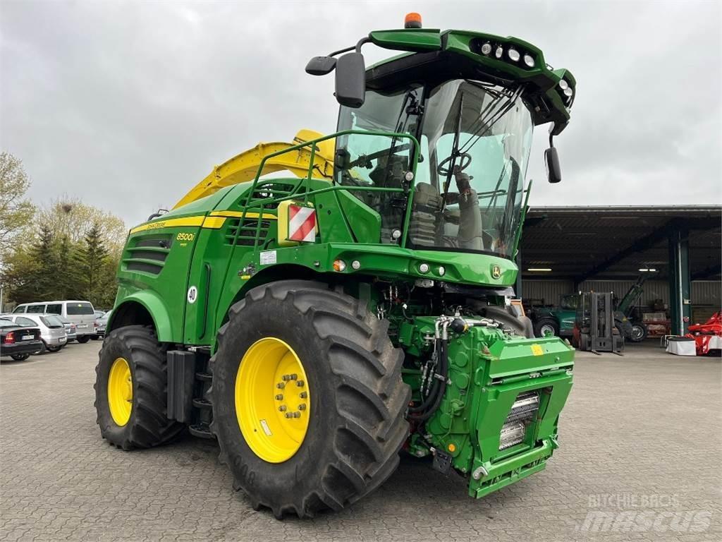 John Deere 8500 Getrokken veldhakselaar