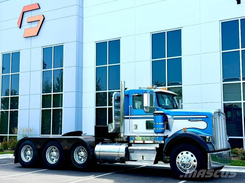 Kenworth W 900 Trekkers
