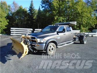Dodge Ram 4500 HD Sneeuwschuivers en -ploegen