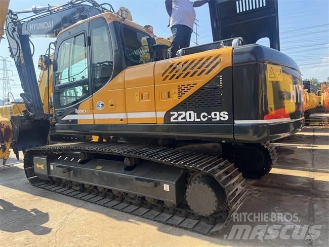 Hyundai Robex 220 LC Rupsgraafmachines