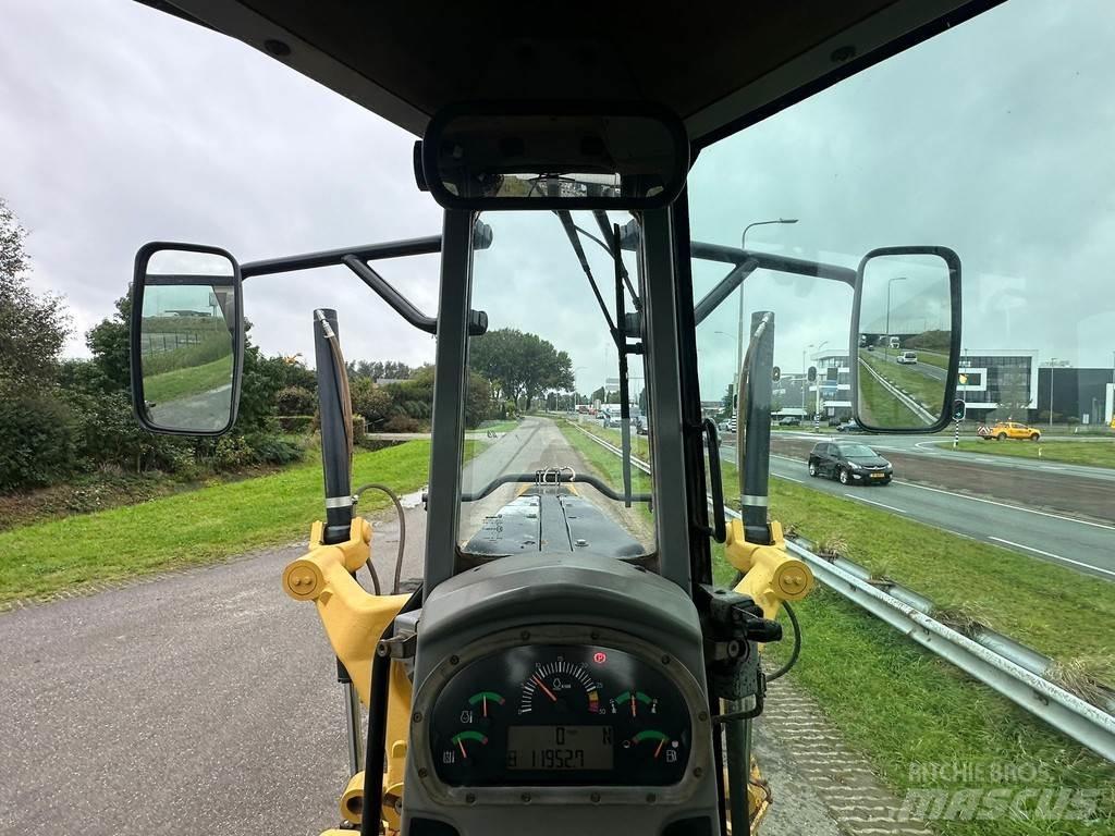 CAT 140M Graders