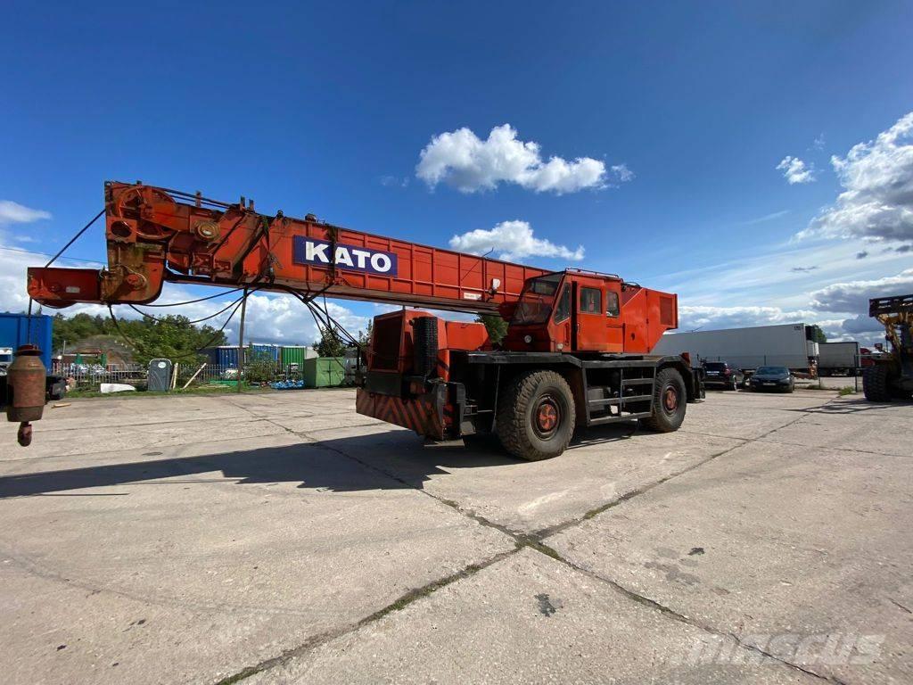 Kato KR 500 Ruw terrein kranen
