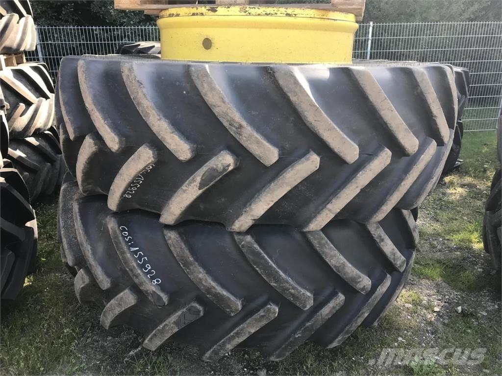 Mitas 680/80R42 Banden, wielen en velgen