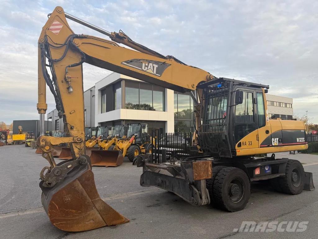 CAT M322C Wielgraafmachines