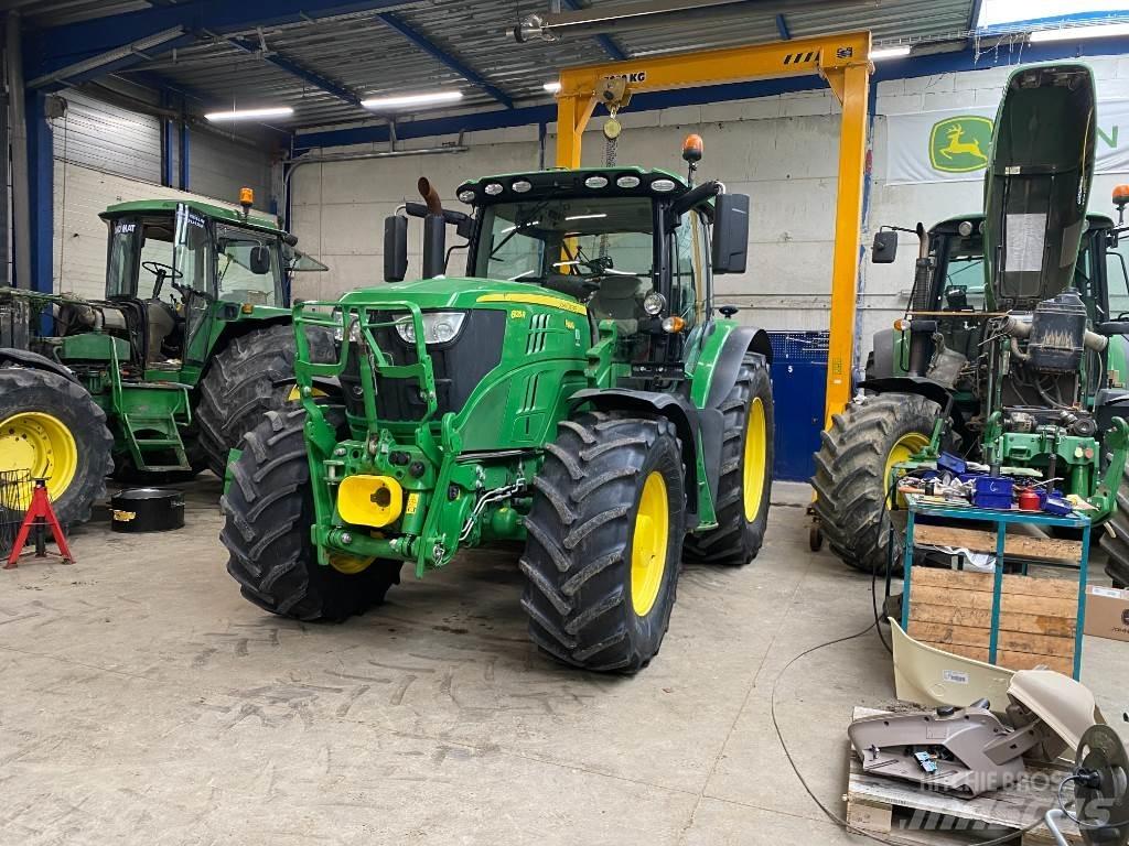 John Deere 6135R Tractoren