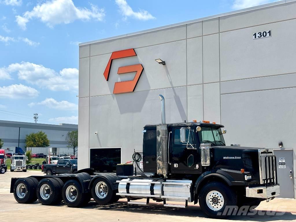 Western Star 4900 SA Trekkers