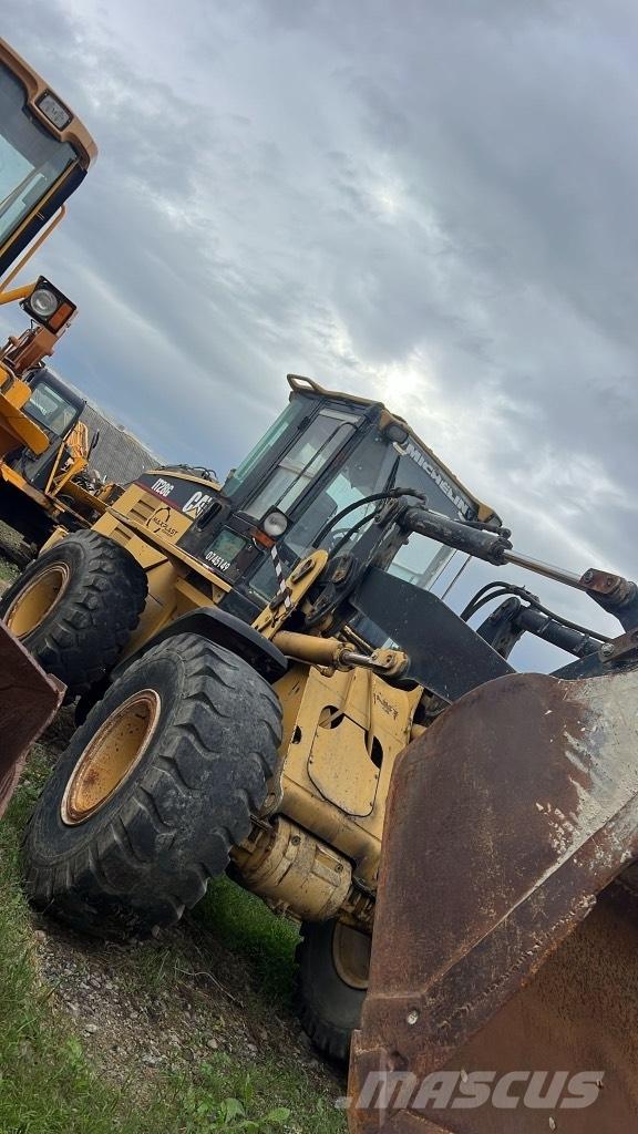 CAT IT 28 G Rupsbanden, kettingen en onderstel