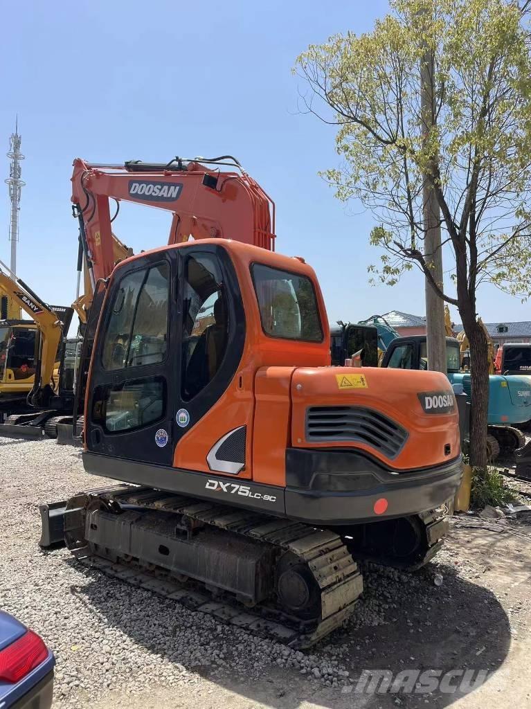 Doosan DX 75-9 C Midigraafmachines 7t - 12t