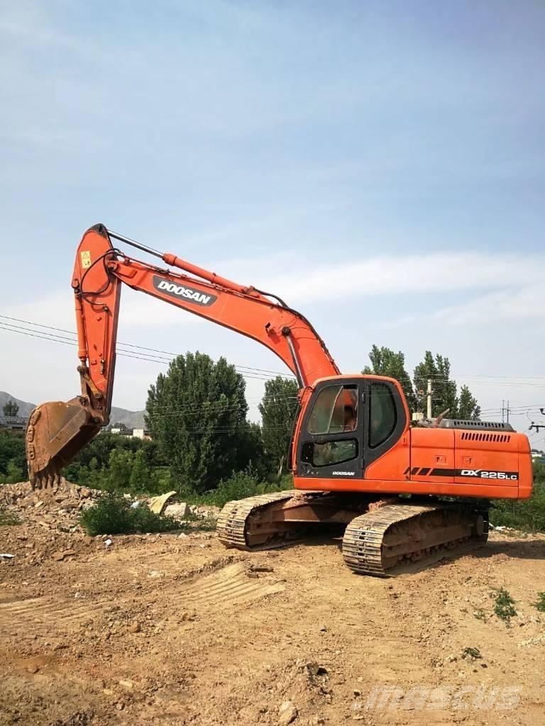 Doosan dx225 Rupsgraafmachines