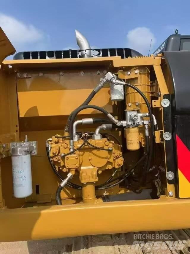 CAT 320 D2 Rupsgraafmachines