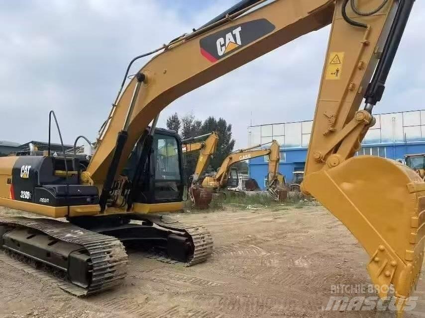 CAT 320 D2 Rupsgraafmachines