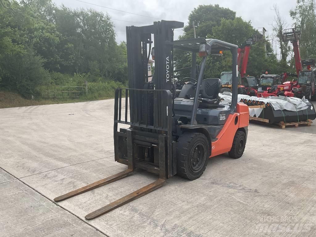Toyota 02-8 FDJF 35 Diesel heftrucks