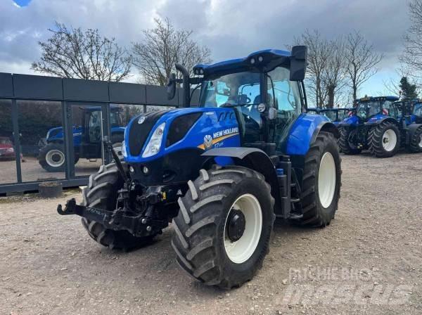 New Holland T7.225 Tractoren