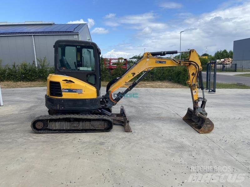 Bobcat E 35 Wielgraafmachines