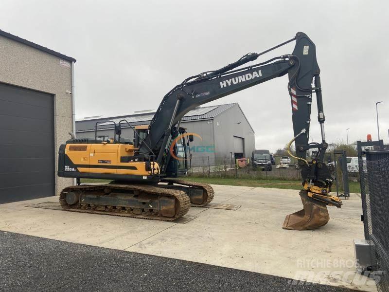 Hyundai HX220 L Wielgraafmachines