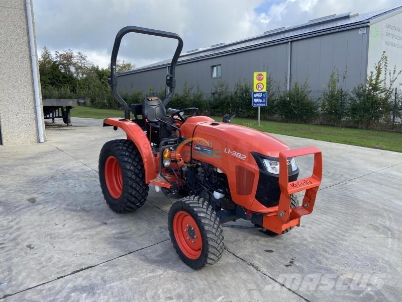 Kubota L1-382 Tractoren