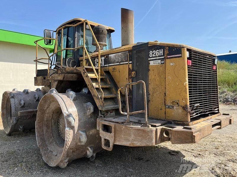CAT 826H Afvalpersen