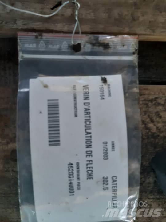 CAT 302.5 Hydraulics