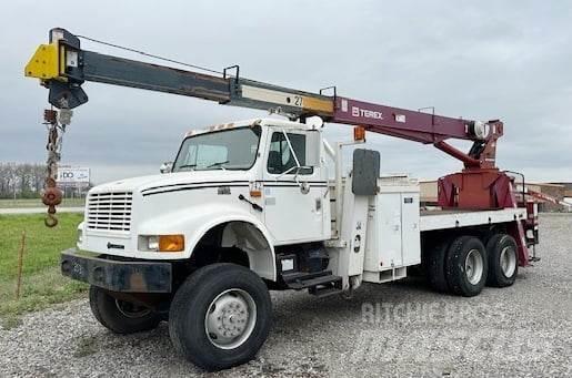 Terex BT 2047 Vlakke laadvloer met kraan
