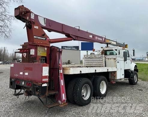 Terex BT 2047 Vlakke laadvloer met kraan