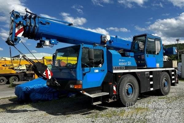 Liebherr LTM 1030.2 Vlakke laadvloer met kraan
