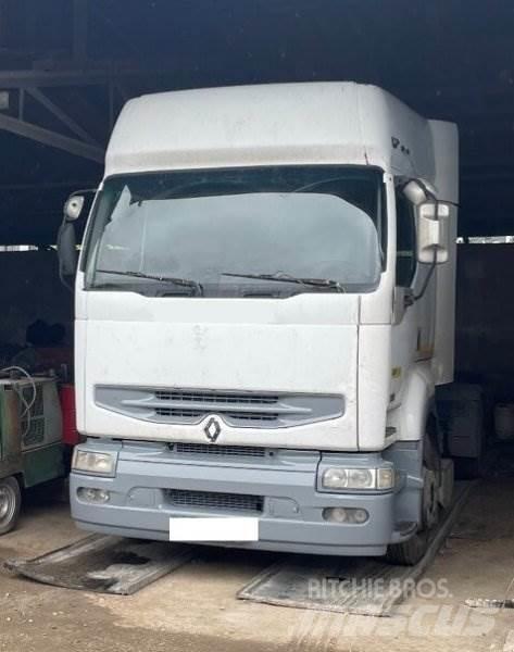 Renault 420 DCI Trekkers