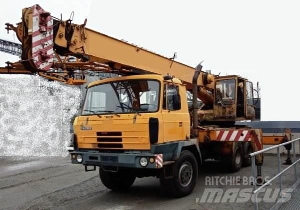 Tatra 815 +AD 20.2 (CKD Vlakke laadvloer met kraan