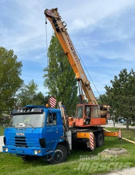 Tatra T815 +(ČKD) AD 20 Vlakke laadvloer met kraan