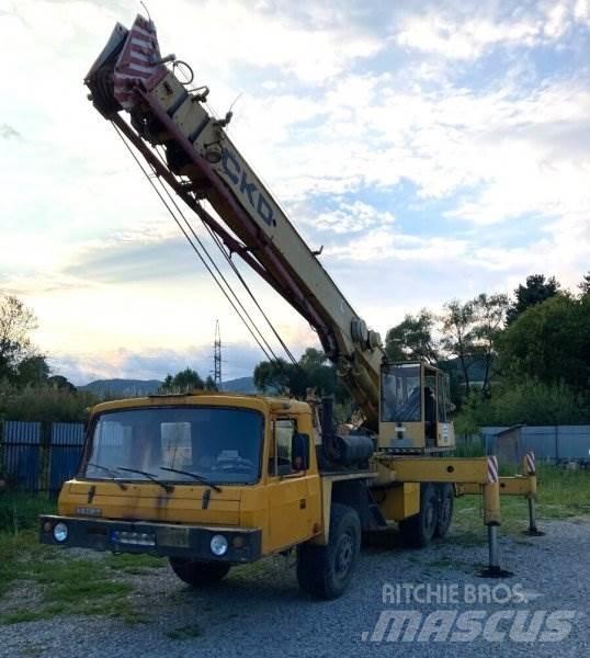 Tatra T815 +ČKD AD 28 Vlakke laadvloer met kraan