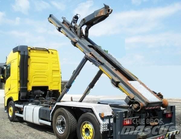 Volvo 500 +Combi-Lift Vrachtwagen met containersysteem