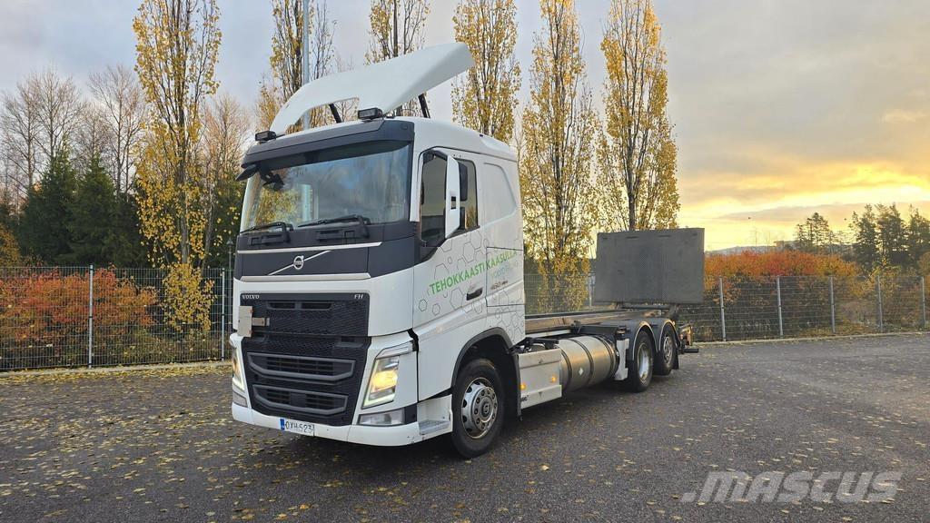 Volvo FH Containertrucks met kabelsysteem