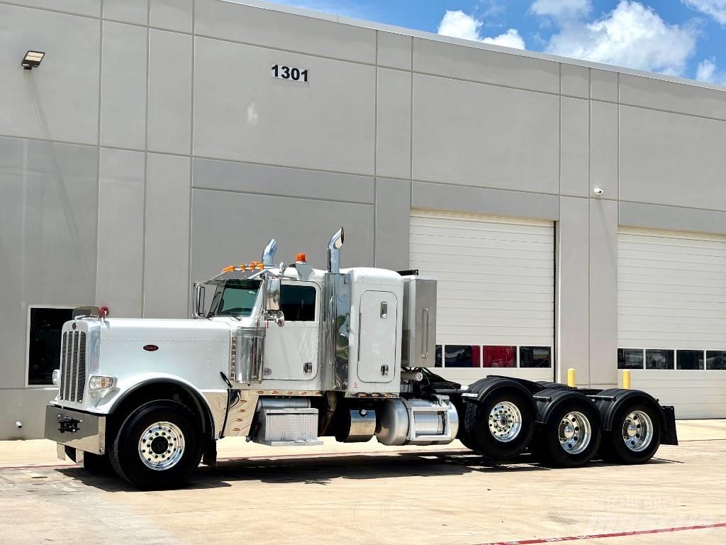 Peterbilt 389 Trekkers
