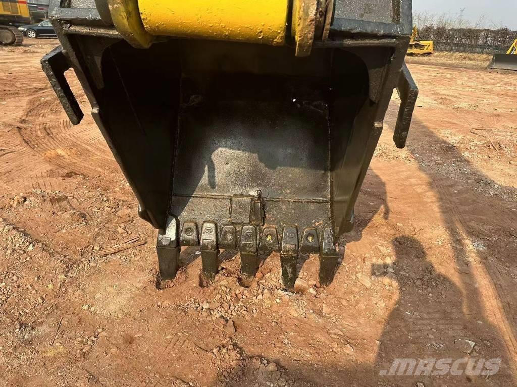 Komatsu PC 220 Rupsgraafmachines