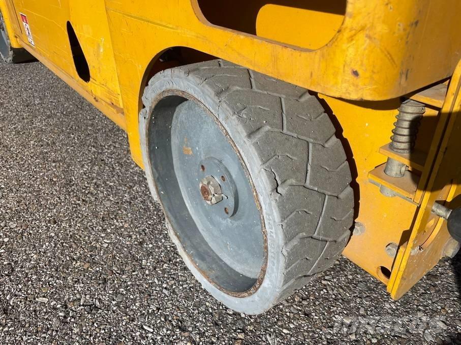 Haulotte Compact 12 Schaarhoogwerkers