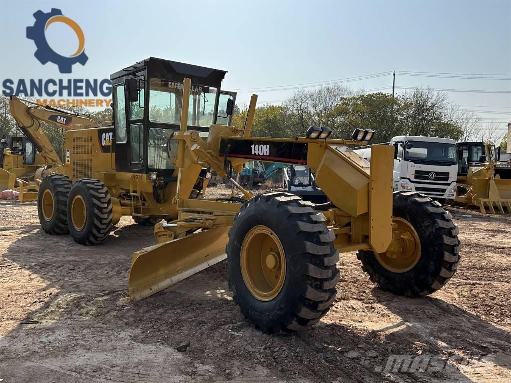 CAT 140H Graders