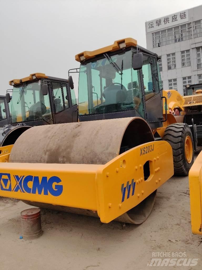 XCMG XS 203 J Trilrolwalsen