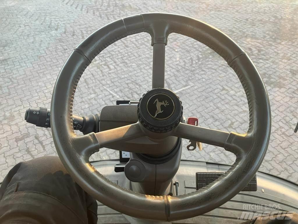 John Deere 8600 Getrokken veldhakselaar