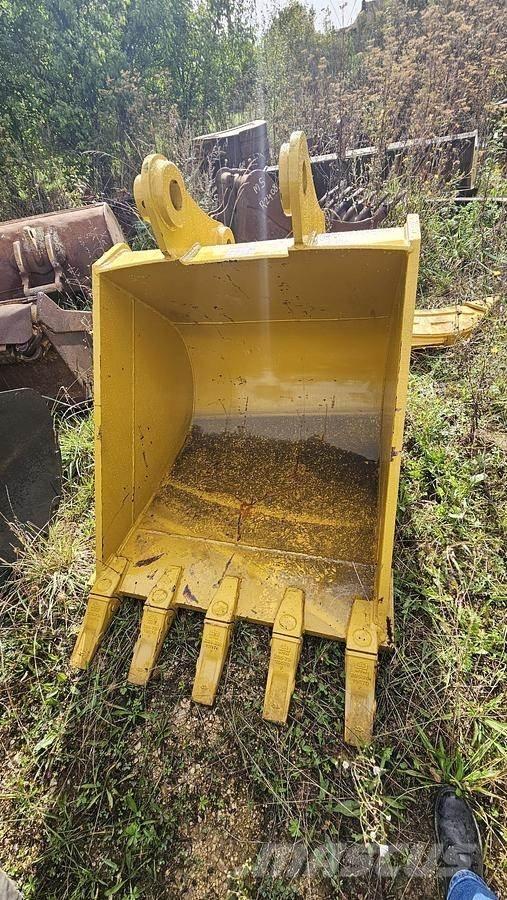 Komatsu PC200 Bakken