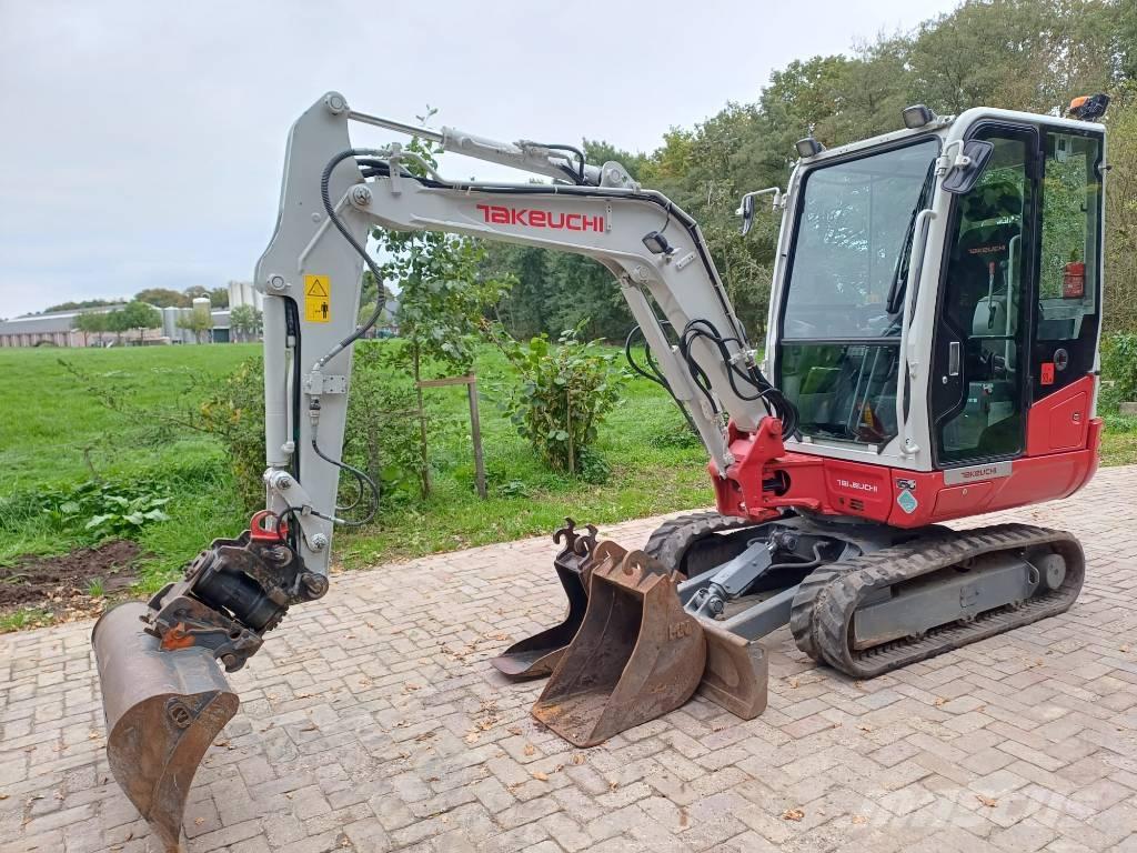 Takeuchi TB 230 Minigraafmachines < 7t