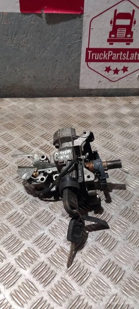 MAN TGX    81255016035 Cabine en interieur