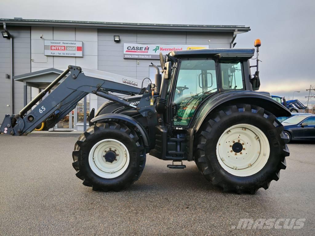 Valtra N 142 Versu Tractoren