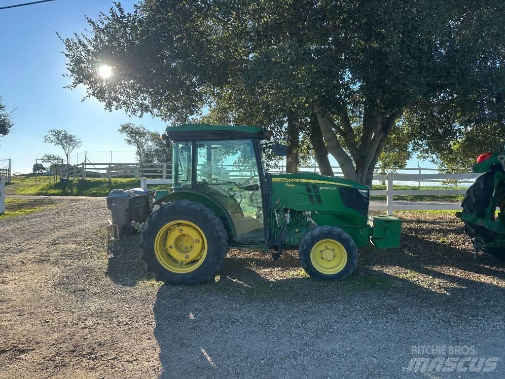 John Deere 5090 GN Tractoren