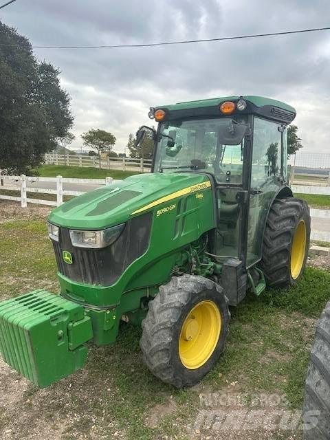 John Deere 5090 GN Tractoren