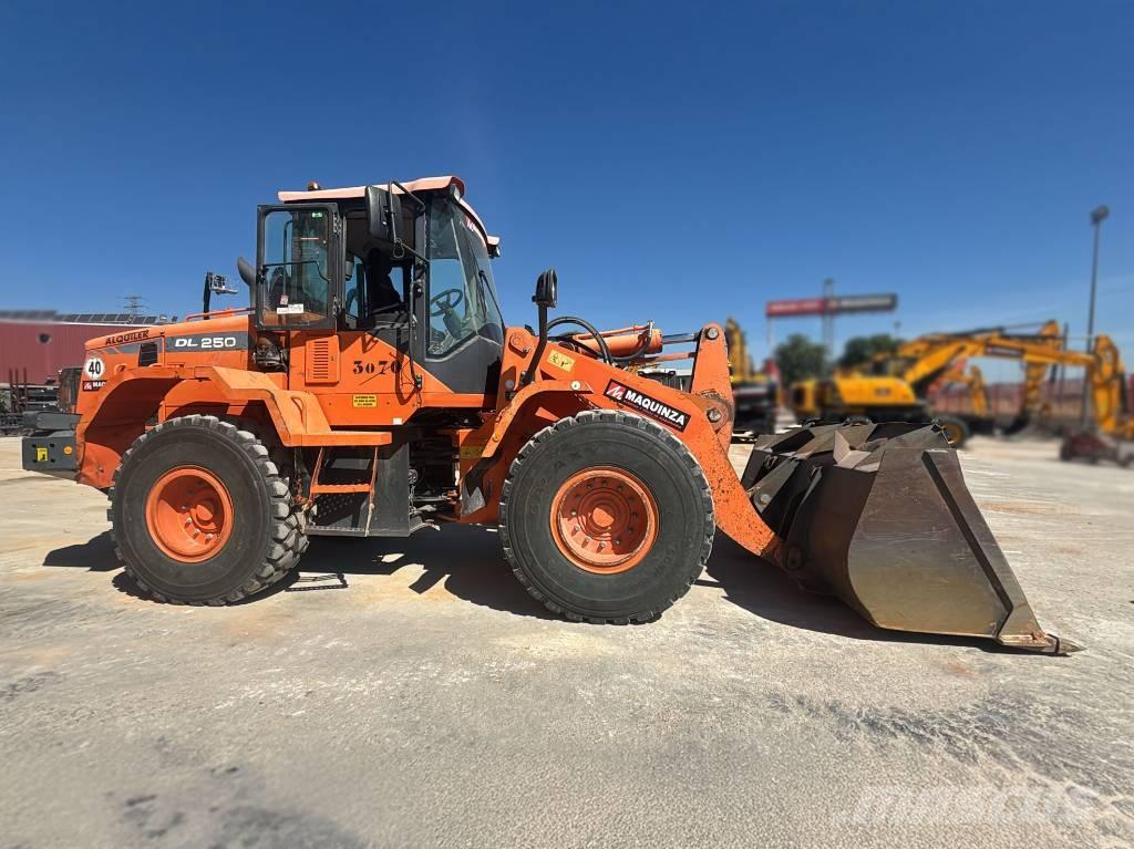 Doosan DL 250-3 Wielladers