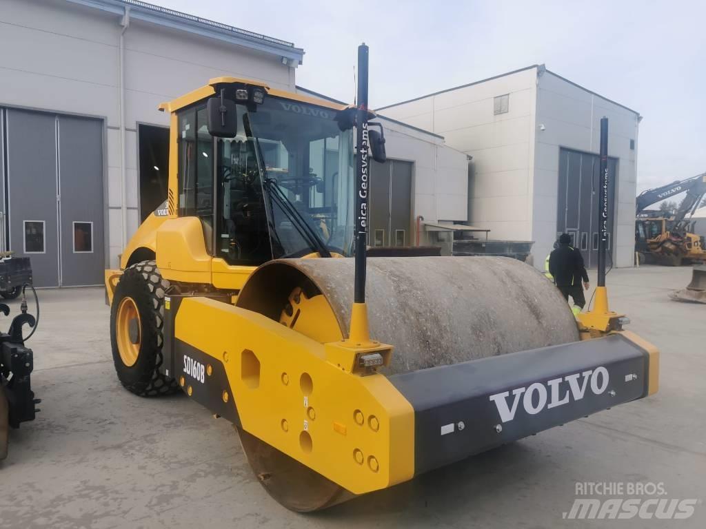 Volvo SD 160 B Trilrolwalsen
