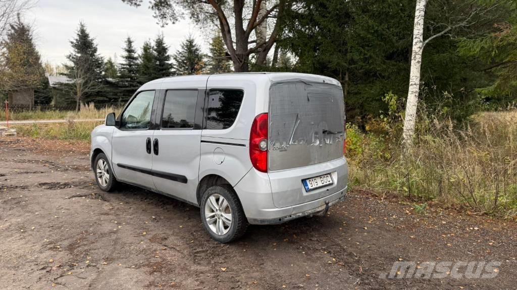 Opel Combo Auto's