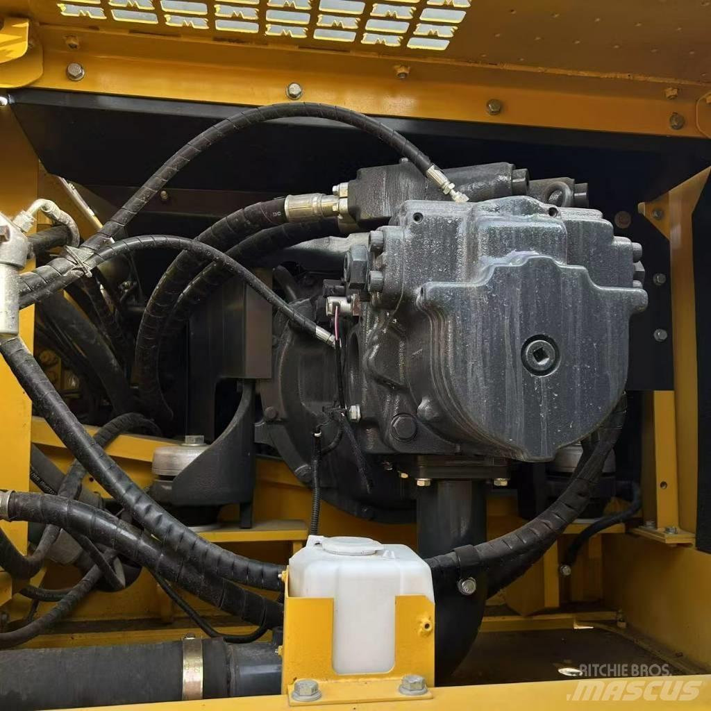 Komatsu 450 Rupsgraafmachines